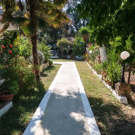 Yiannis Apartments Agios Georgios Pagoi Corfu Агиос-Георгиос-Пагон Экстерьер фото